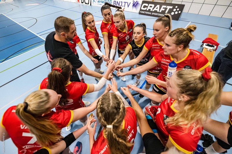 Leonardo Portaleoni et ses joueuses affrontent les trois équipes en tête du championnat en l'espace d'une semaine. (photo archives) : Jonathan Vallat).
