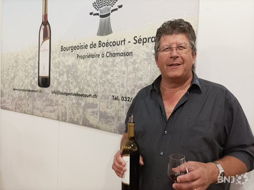 La Bourgeoisie de Boécourt-Séprais et son président Alain Rossé produisent 8'000 bouteilles de vin par an.