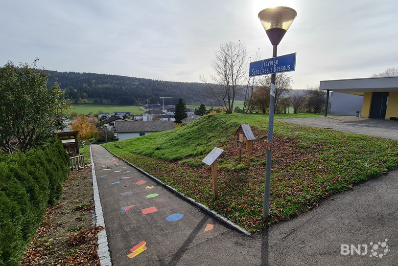 L'une des traverses à proximité de l'école primaire de la Printanière a été officiellement baptisée samedi après-midi.