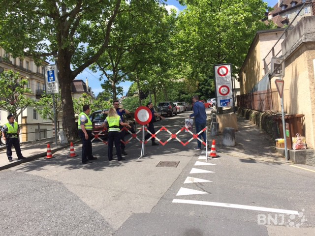 Déploiement policier, Neuchâtel, adolescents, arme blanche, 2015