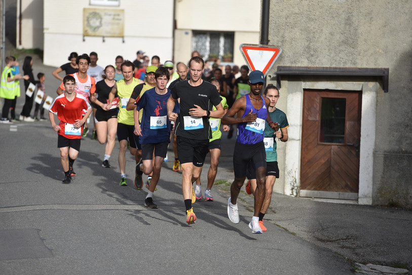Avec son dossard 81, Nathan Belachew s'est adjugé la dernière des 10 Bornes de Courtelary. (Photo : 10 Bornes de Courtelary)