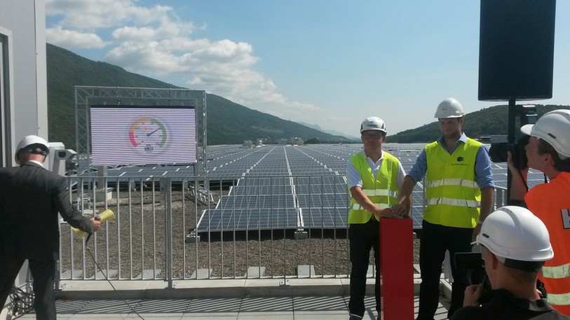 La centrale solaire d'ESB installée sur le toit de la Tissot Arena a été mise en service mardi (photo ldd)