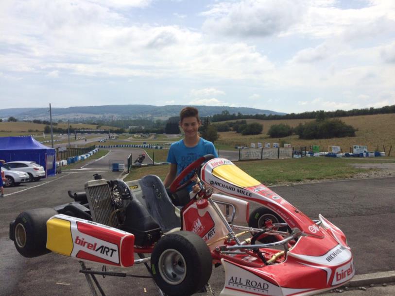 Grégoire Saucy et sa nouvelle machine de course