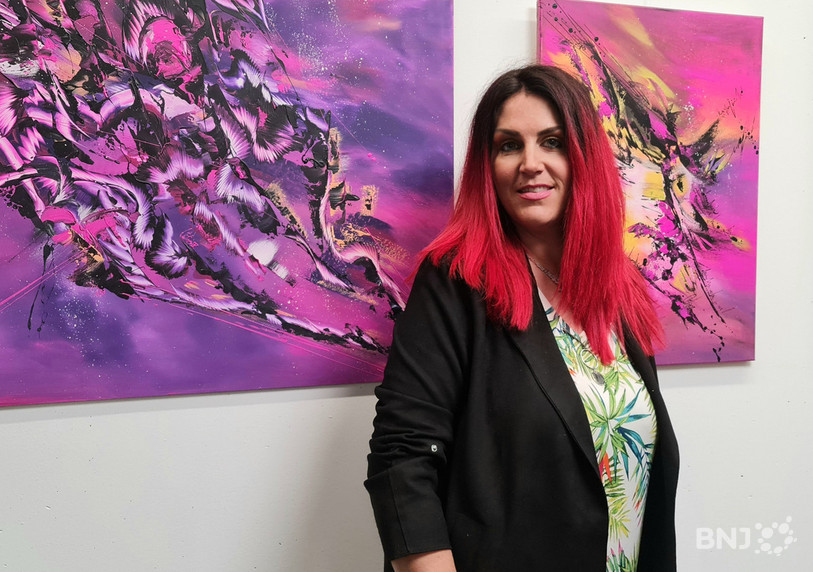 Célia Broquet aime utiliser la peinture pour transmettre ses émotions.