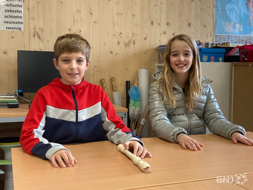 Zadig et Louise dans l'une des classes du collège de Beauregard.