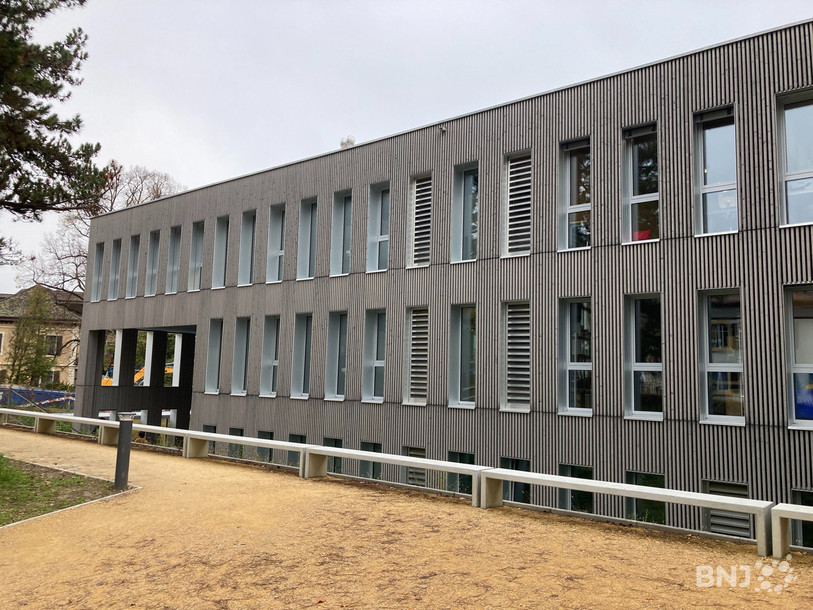 Le collège de Beauregard est composé principalement de bois. 