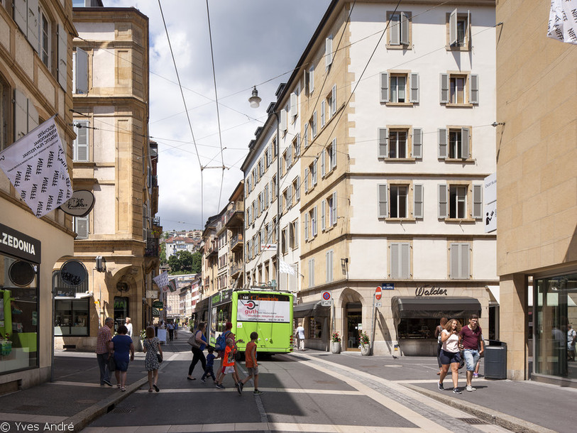 Quel avenir pour les bus en plein milieu de la zone piétonne ?