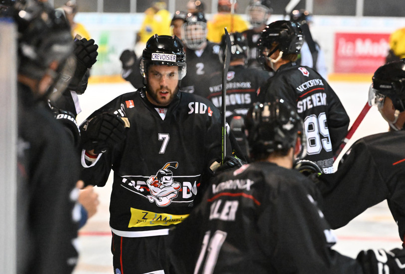 Le renfort de Cyril Taillard n'a pas été suffisant pour le HC Delémont-Vallée face à Saastal (photo : Georges Henz).
