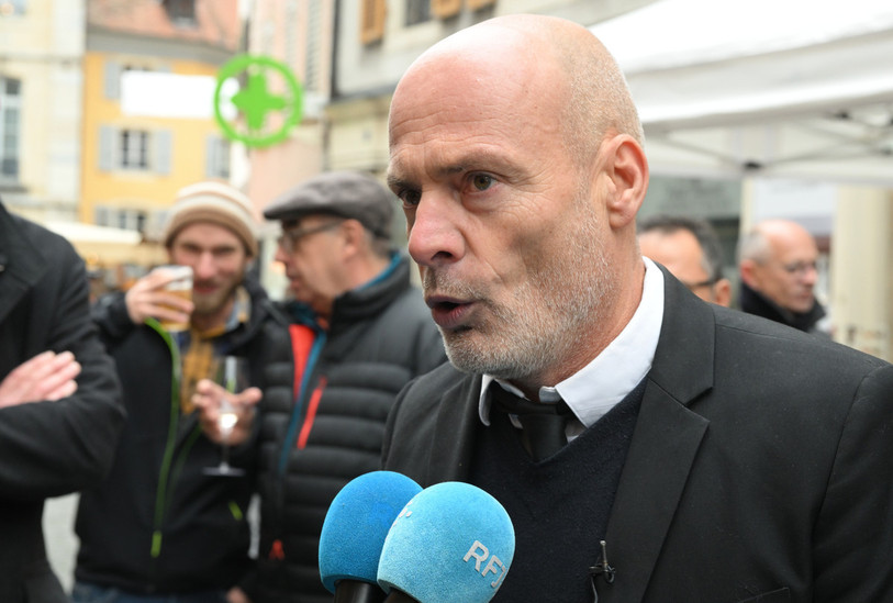 Le nouveau maire de Porrentruy, Philippe Eggertswyler après l'annonce de son élection dimanche après-midi. (Photo : Georges Henz).