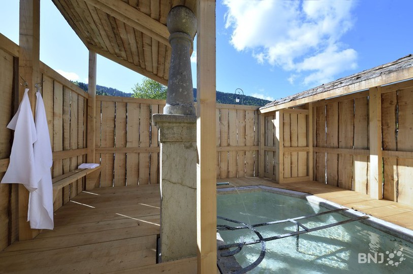 La fontaine transformée en piscine par Markus Weiss a eu du succès.