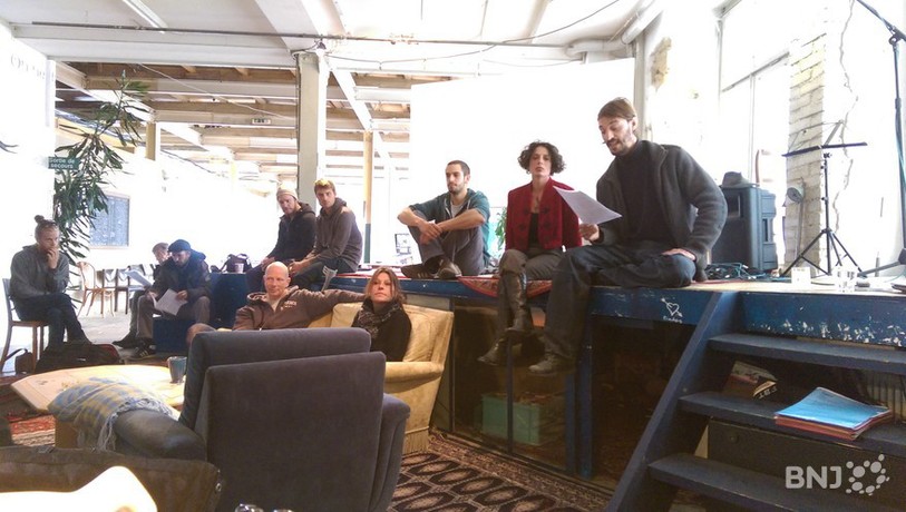 Une douzaine de personnes sont venues soutenir les coordinateurs permanents du Pantographe lors de la conférence de presse organisée jeudi matin