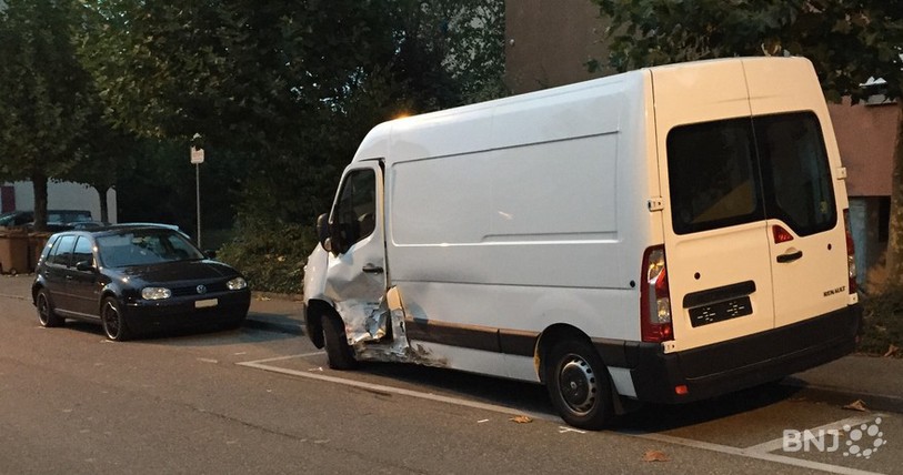 Les deux voitures heurtées par l'automobiliste