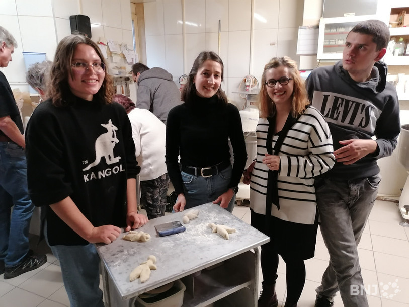 Les participants ont mis la main à la pâte mercredi après-midi à Courtételle.