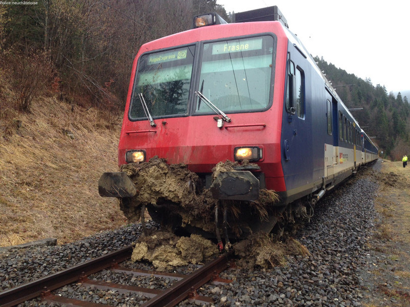 Le RegioExpress Neuchâtel - Frasne a déraillé dans les hauteurs de Fleurier.