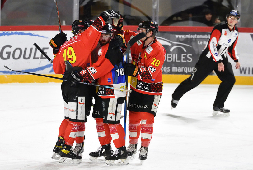 Le HC Franches-Montagnes boucle l'année sur une victoire. (Photo : archives Georges Henz)