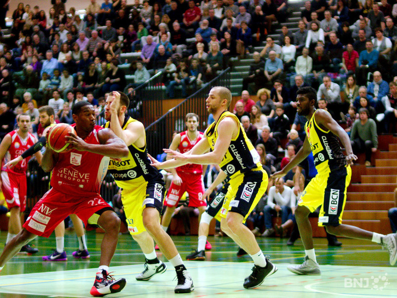   Union a su contenir les assauts genevois.