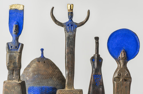Ensemble de figurines typiques de la civilisation de Habalukke (2800-1400 av. J.-C.).
