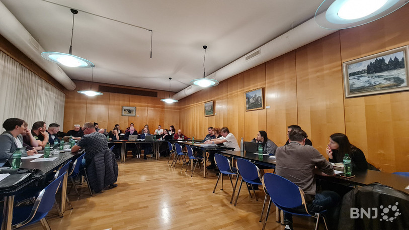 Le Conseil de ville de St-Imier s'est réuni jeudi soir dans sa salle qu'elle occupait avant la pandémie.