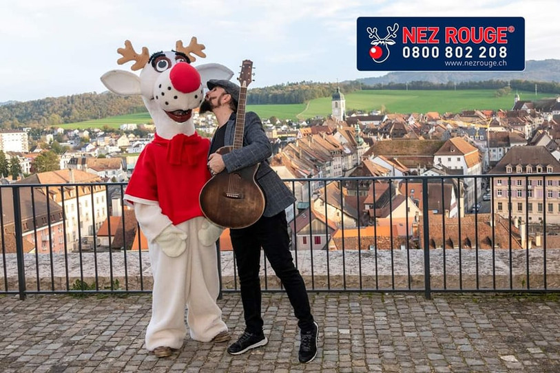 Le chanteur de Silver Dust Kiki Crétin a été choisi comme parrain de Nez Rouge Jura. (Photo : Nez Rouge / Olivier Noaillon).