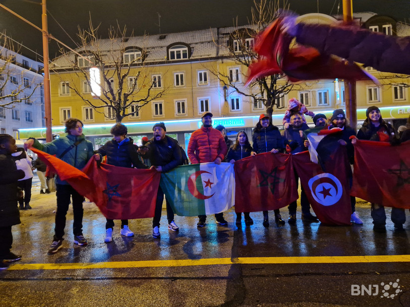 Les supporters marocains, mais aussi algériens et tunisiens ont célébré la victoire des Lions de l'Atlas sur le Portugal à La Chaux-de-Fonds.