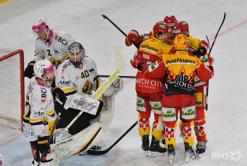 Le HC Bienne a évolué un cran au-dessus du HC Ajoie, pour qui l'histoire se répète encore et encore (photo: Georges Henz).