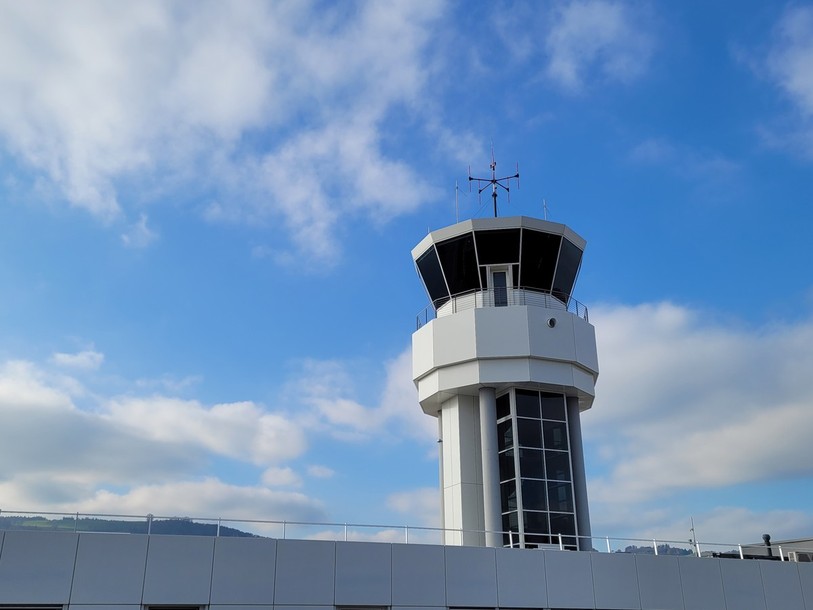 La tour de contrôle de l'aéroport de Berne-Belp.