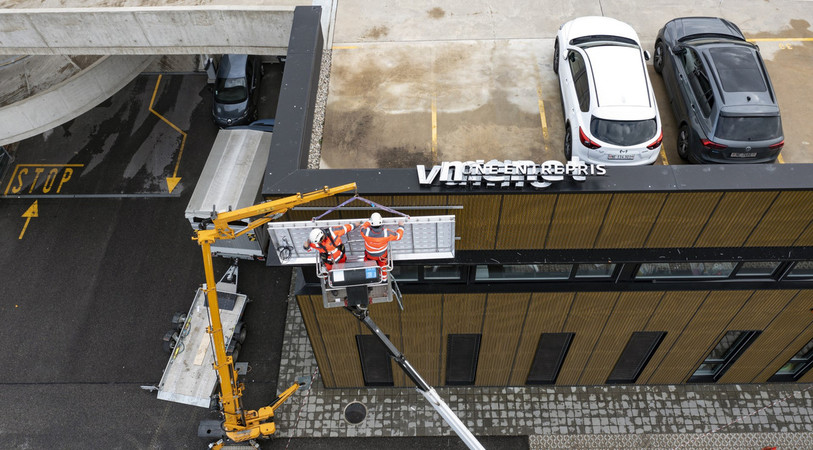 Les transformations ont déjà commencé sur le site boudrysan de Vuilliomenet Electricité en vue de janvier 2023. (Photo : Groupe E)