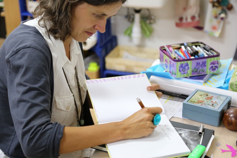 Anne Isler, ergothérapeute et animatrice en journal créatif