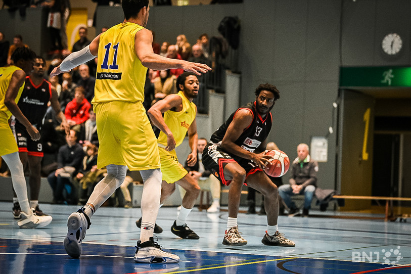 Bien que marqué de près samedi soir, Andre Jones a porté le BC Boncourt (photo : Stéphane Bée).