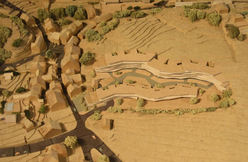 Une maquette permet de prendre conscience des dimensions du projet (photo : Commune d'Hauterive).