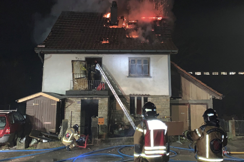 La maison était heureusement momentanément inhabitée. (Photo : Police cantonale).