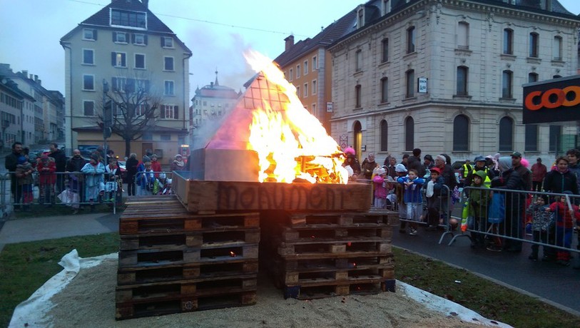 Après avoir brûlé la Pyramide en 2015, le carnaval du Locle s'apprête à mettre le feu cette année à un autre bâtiment. 