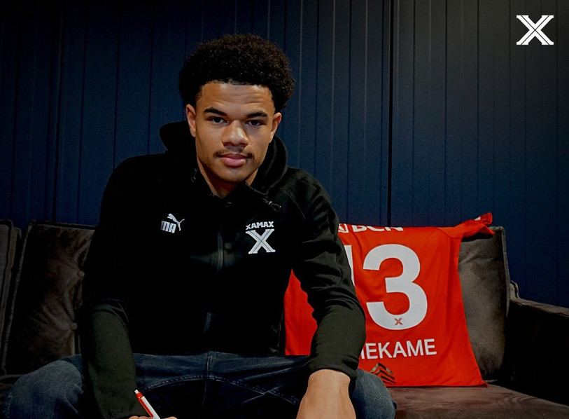 Zachary Athekame avait signé son premier contrat professionnel avec Neuchâtel Xamax. (Photo : Neuchâtel Xamax)