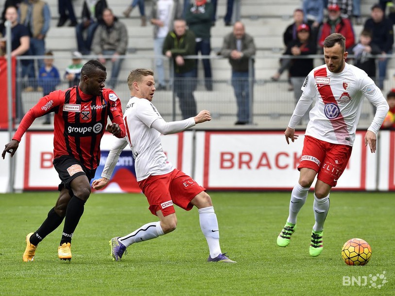L'image est trompeuse, car ce sont bien Freddy Mveng et Xamax qui sont passés devant les Biennois dans cette rencontre.