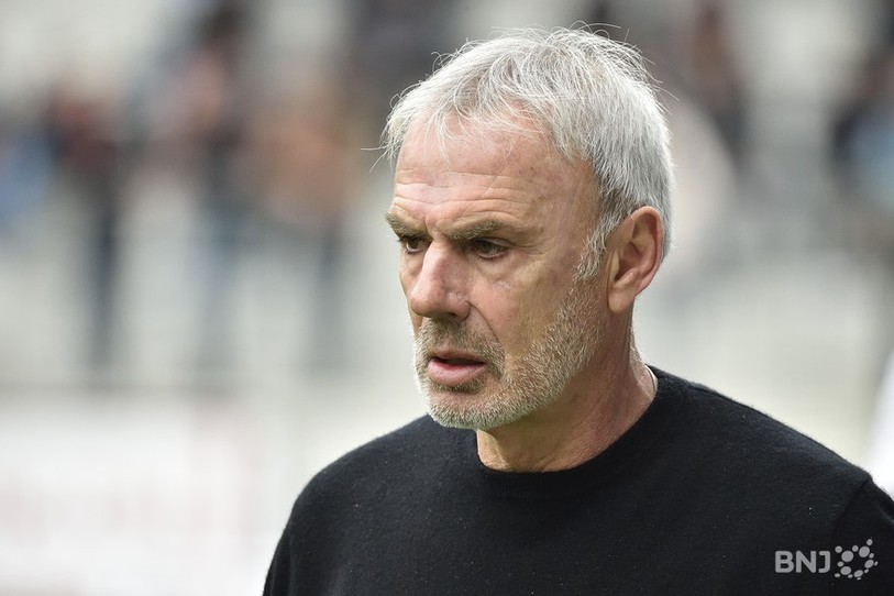 L'entraîneur de Neuchâtel Xamax, Michel Decastel, peinait à cacher sa déception après cette nouvelle défaite. (photo : archives)