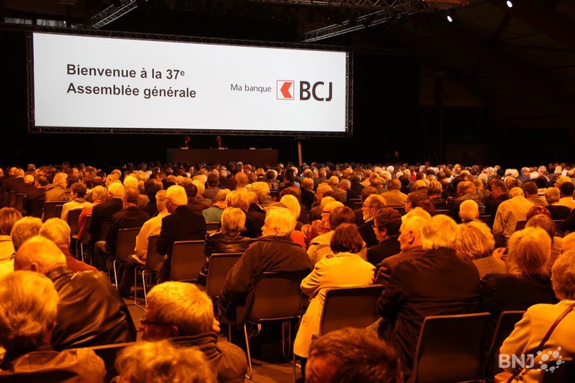 Plus de 1000 personnes étaient présentes à l'assemblée
