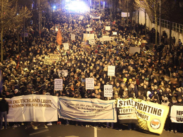 Allemagne: cent mille personnes dans la rue contre l'intolérance
