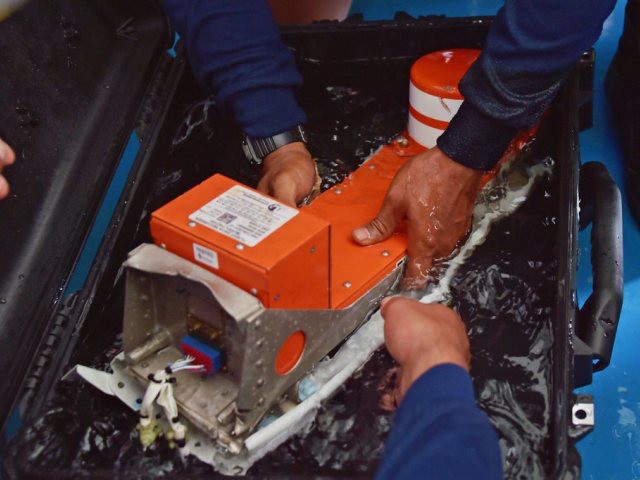 Avion disparu d'AirAsia: la deuxième 