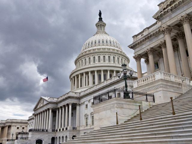 Etats-Unis: arrêté pour un projet d'attentat contre le Capitole