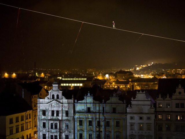 Funambule suisse applaudi à Pilsen, Capitale de la culture 2015