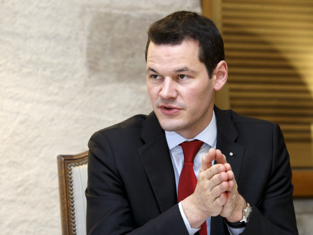 Terrorisme: M. Maudet pour un contrôle strict des communautés