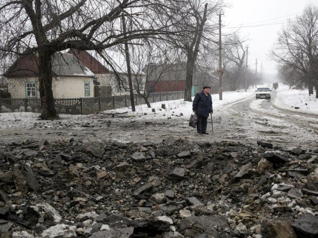 Cinq civils tués et 29 blessés durant la nuit à Donetsk