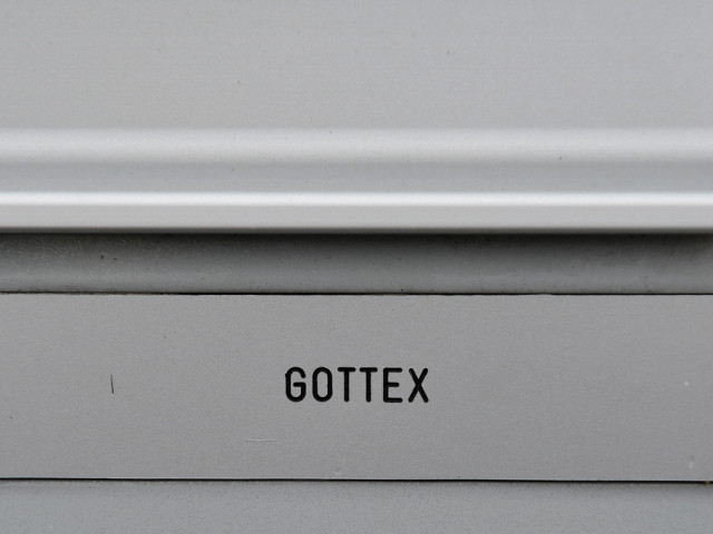 Gottex: perte opérationnelle en 2014