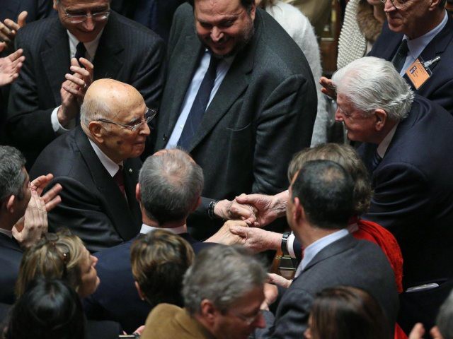Présidentielle en Italie: 1er tour blanc, Renzi choisit Mattarella
