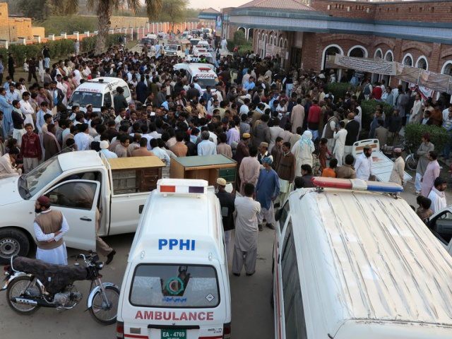 Shikarpur: plus de 60 morts dans un attentat contre une mosquée