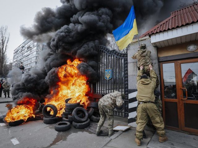 Le conflit s'aggrave en Ukraine, où une mobilisation est évoquée