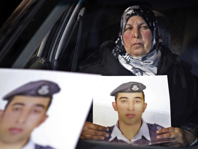 L'EI brûle vif un otage jordanien, réponse 