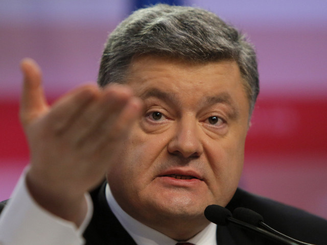 Porochenko appelle l'Otan à armer l'armée ukrainienne