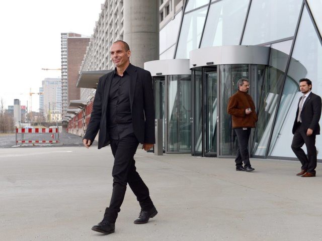 M. Varoufakis à Berlin, la Grèce plus que jamais sous pression