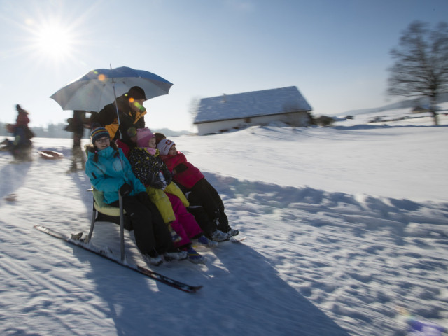 Près de 2000 personnes à la Brévine pour la Fête du Froid